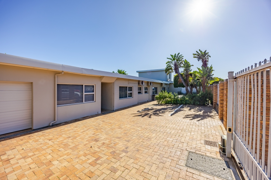 5 Bedroom Property for Sale in Milnerton Central Western Cape